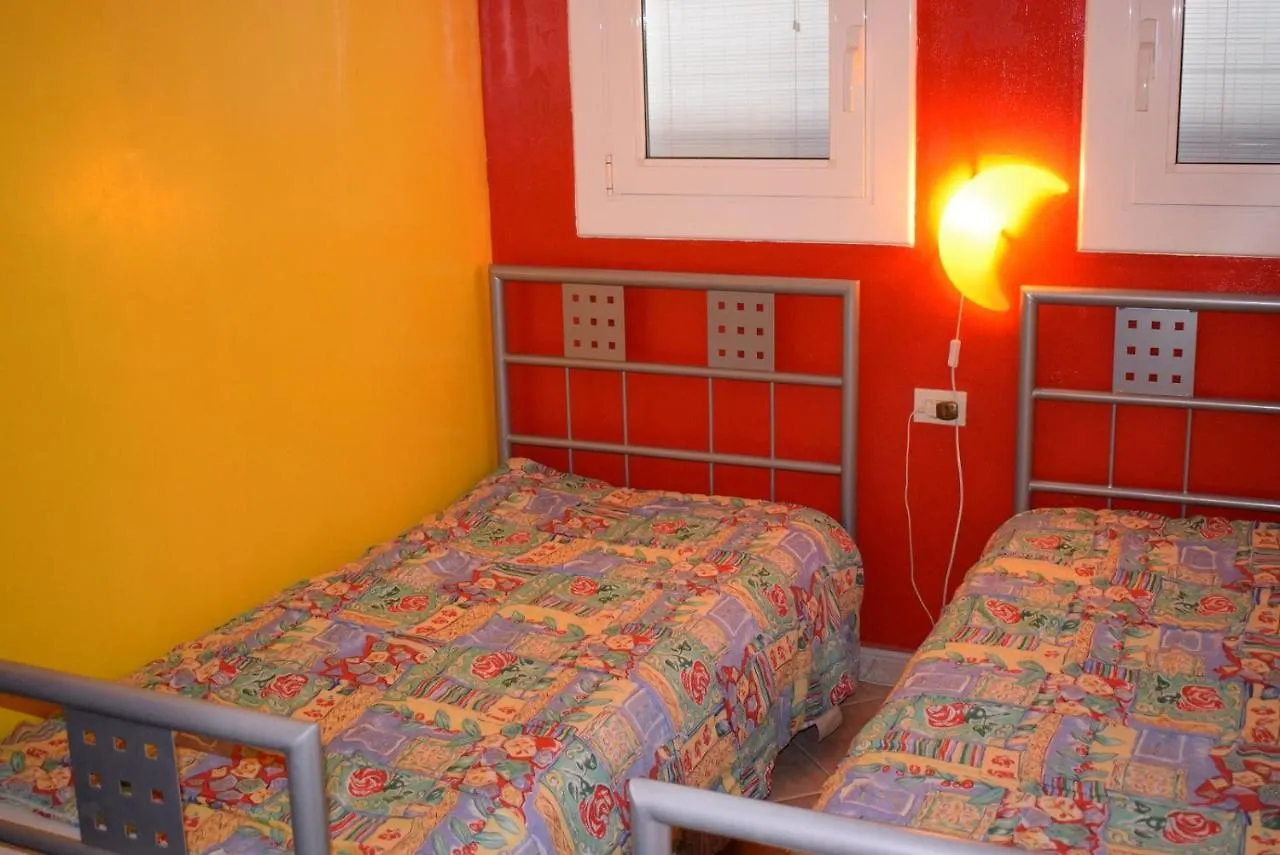 Holiday home 395-Casa Canal 4 Dormitorios Empuriabrava